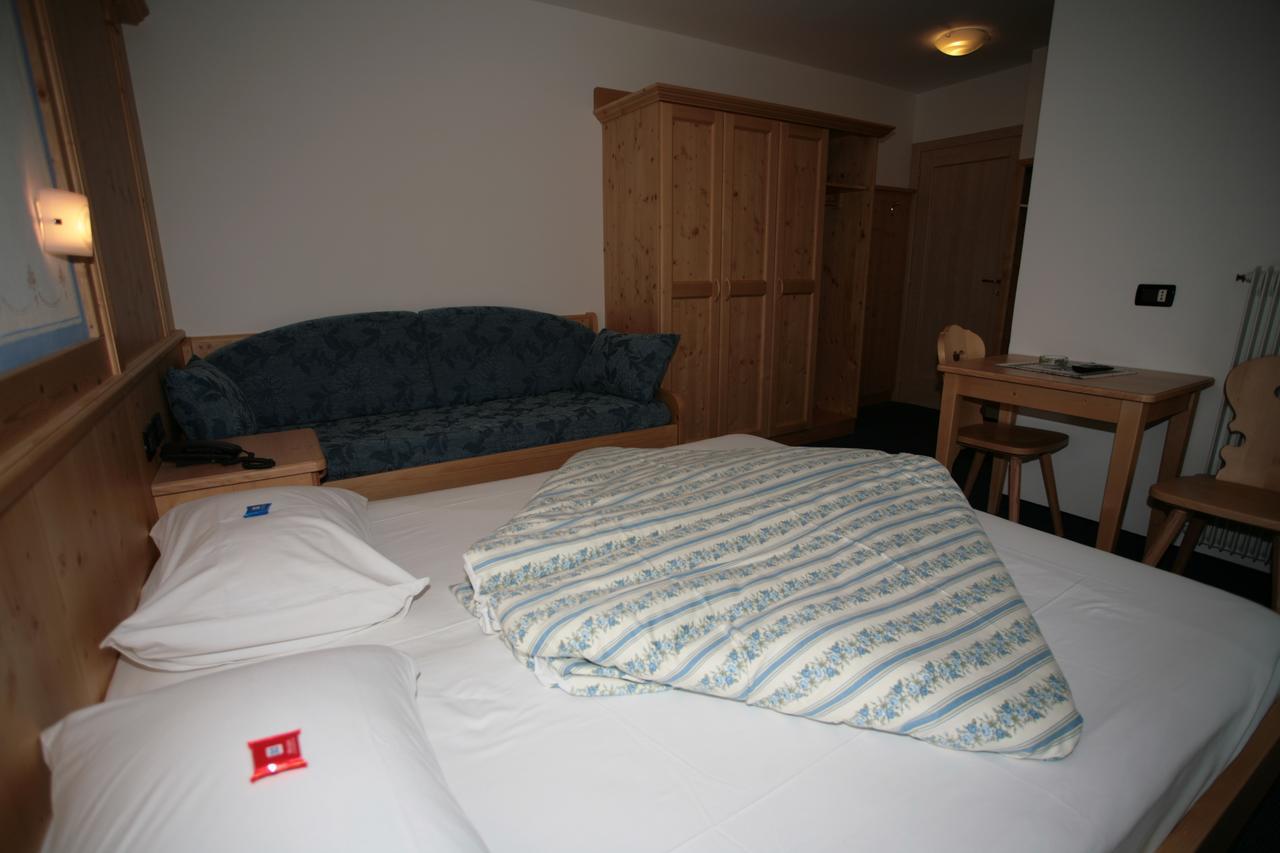 Garni Eden Hotel Canazei Bagian luar foto